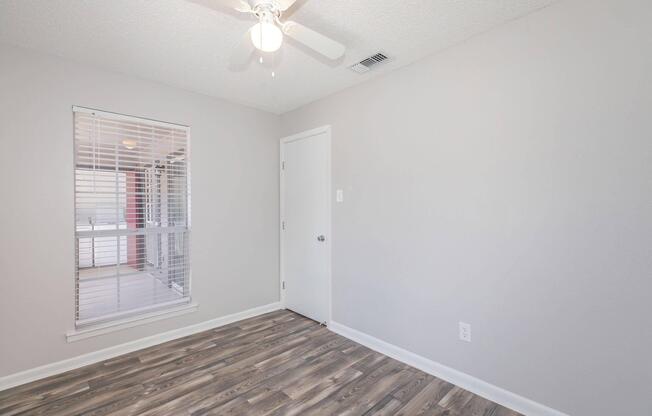 3 beds, 2 baths, 909 sqft, $1,339