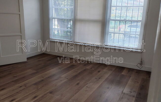5404 LA MIRADA AVE