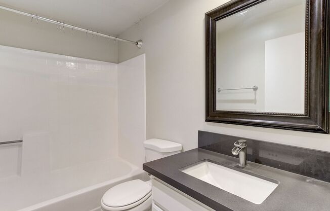 2 beds, 1 bath, 695 sqft, $3,498, Unit 208