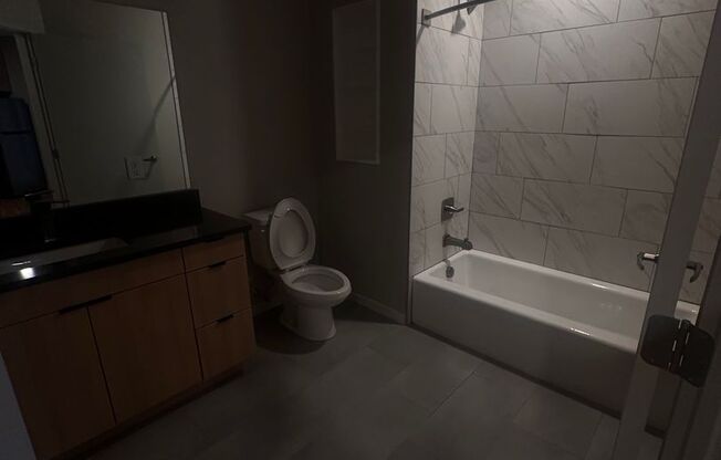 Studio, 1 bath, 548 sqft, $1,900, Unit 524