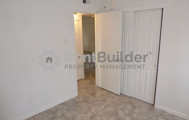 2 beds, 1 bath, 700 sqft, $1,195, Unit Unit C