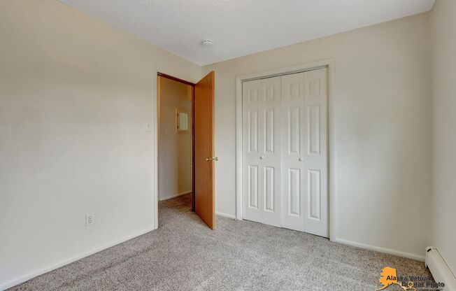 2 beds, 1 bath, $1,350, Unit 6