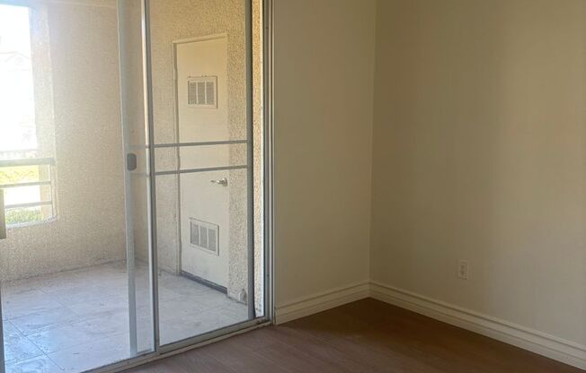 2 beds, 2 baths, $1,800, Unit Unit 123