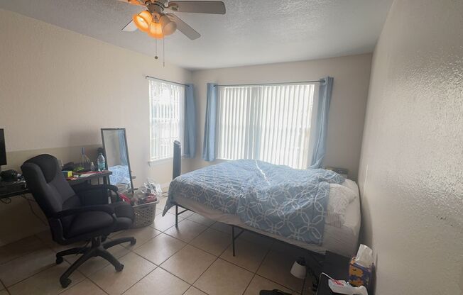 1 bed, 1 bath, $1,295, Unit r2550n2111
