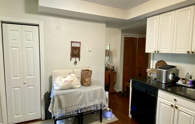 2 beds, 2 baths, 1,100 sqft, $2,300, Unit 3