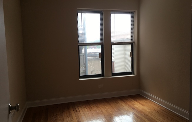 2 beds, 1 bath, $2,000, Unit 5402 #2