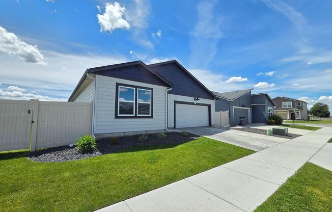 $2,800 - Beautiful Newer Construction Home in Cheney