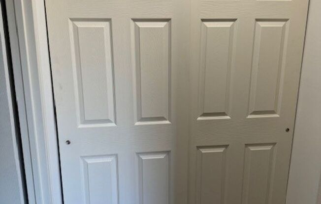 1 bed, 1 bath, 740 sqft, $1,600, Unit 00 - K- 5