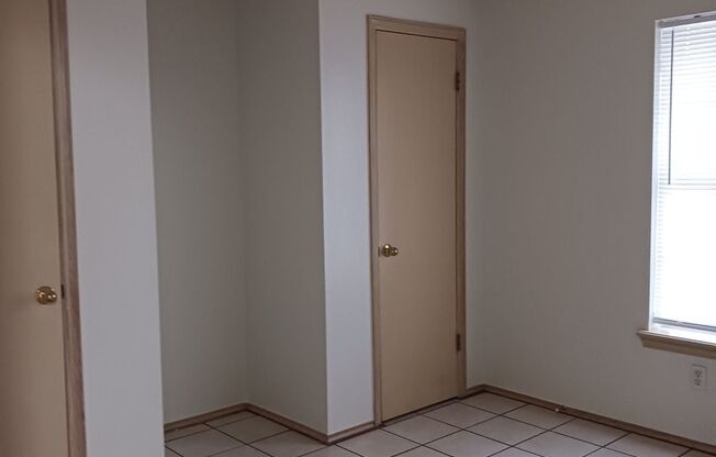 2 beds, 2 baths, 1,006 sqft, $875, Unit 80