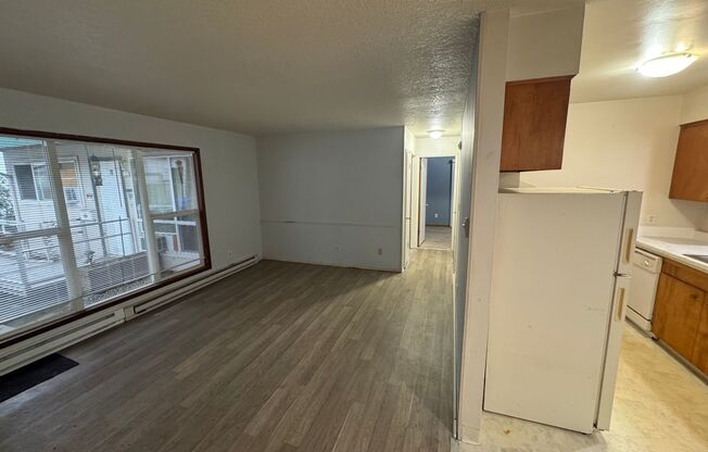 2 beds, 1 bath, 750 sqft, $1,525, Unit 121