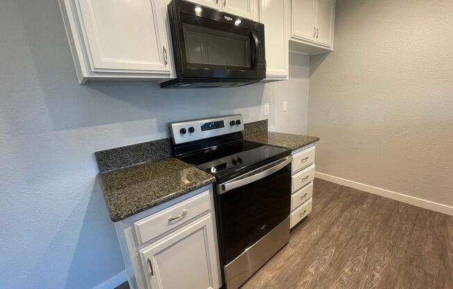 2 beds, 2 baths, 850 sqft, $2,845, Unit 819-24
