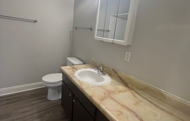 2 beds, 1 bath, 775 sqft, $880, Unit 366L