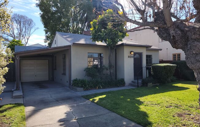 Charming Single Family Home with Spacious Yard in Marina Del Rey
