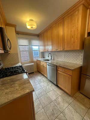 2 beds, 1 bath, 1,200 sqft, $2,999