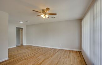 3 beds, 1 bath, $1,145