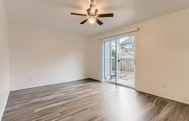 Studio, 1 bath, 350 sqft, $925, Unit Unit A