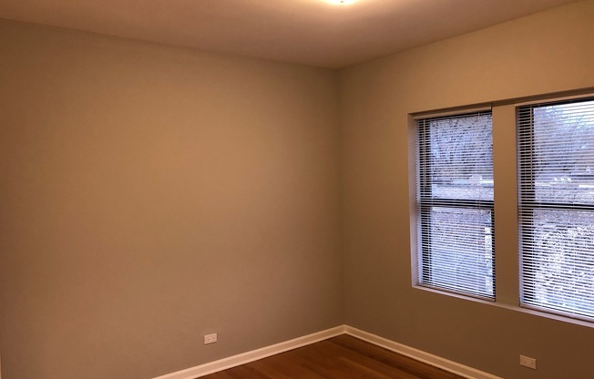 2 beds, 1 bath, $1,700