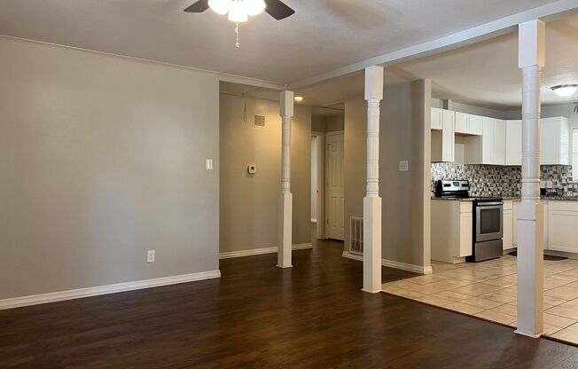 1518 S Taylor St., Little Rock AR 72204 - Wonderfully updated 3br 2ba near UALR