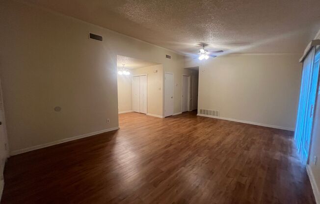 2/1 with Carport / Fridge / No Carpet /Gas Cooking / Fenced in Yard / CISD