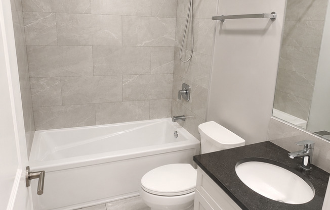 1 bed, 1 bath, 650 sqft, $1,600, Unit 6954-205