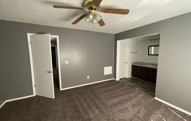 3 beds, 2 baths, $1,125