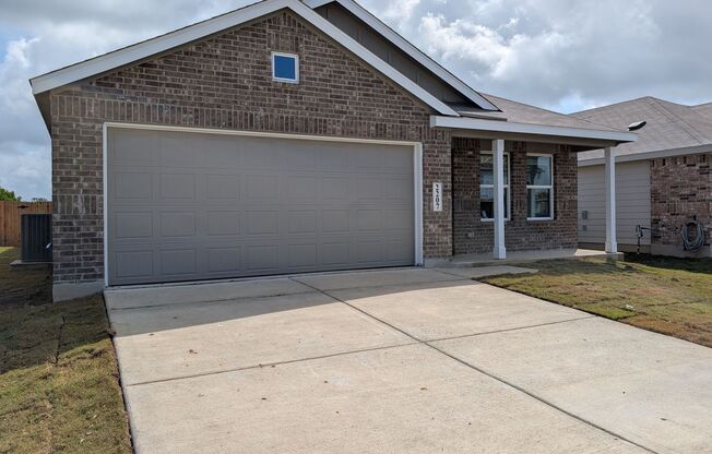 (2 Weeks Free Rent) 4/2/2 in Marion ( Kayden Springs) / Fridge Included / Fenced in Backyard / Marion ISD