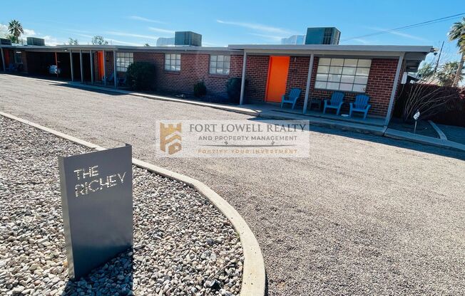 Beautifully Crafted Unit at The Richey!!