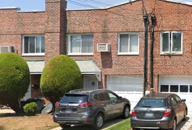 151 29 7 AVE