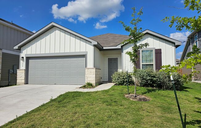 Lovely 3 Bed / 2 Bath Single Story in North Leander's Summerlyn Community