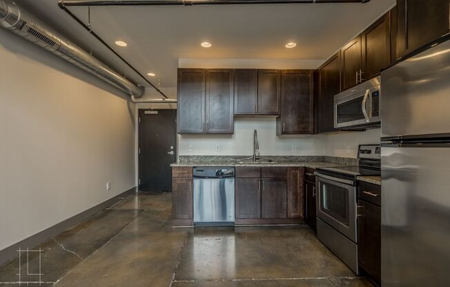 1 bed, 1.5 baths, $1,625, Unit 727 N. 4th St. Apt. 139