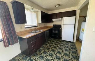 2 beds, 1 bath, $900, Unit 2