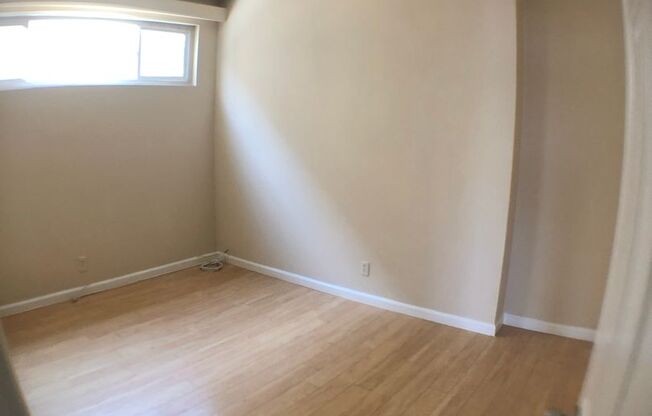 2 beds, 1 bath, 908 sqft, $3,250, Unit A