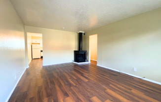 2 beds, 1.5 baths, 948 sqft, $995, Unit Unit 120