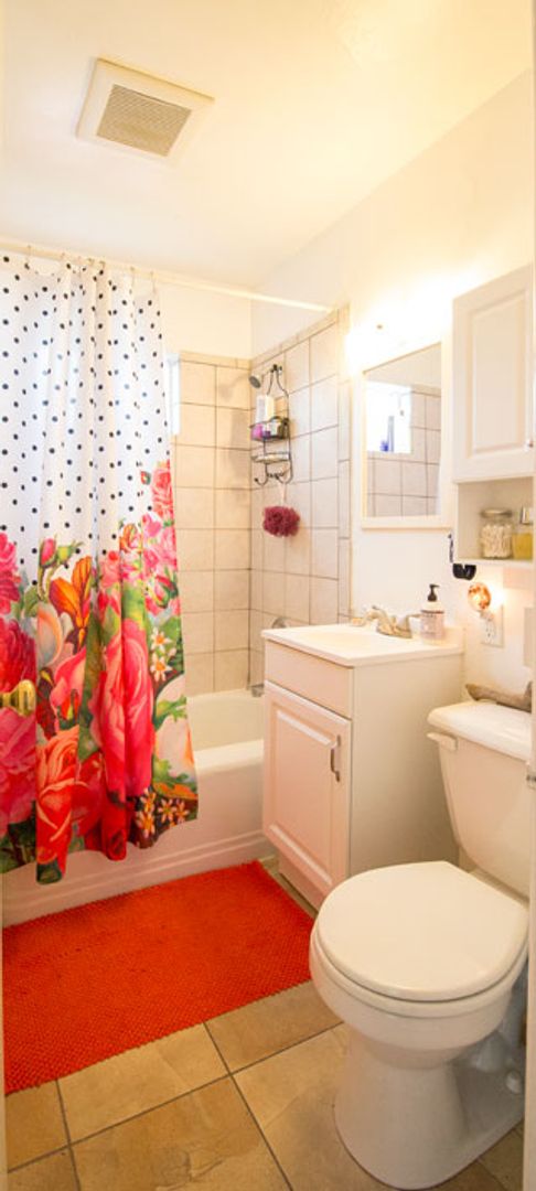 Rich, 1950's Styling with Updated Conveniences - Excellent Forest Park Location