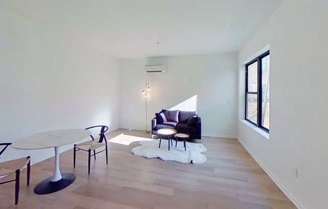 Studio, 1 bath, 400 sqft, $1,718, Unit 203