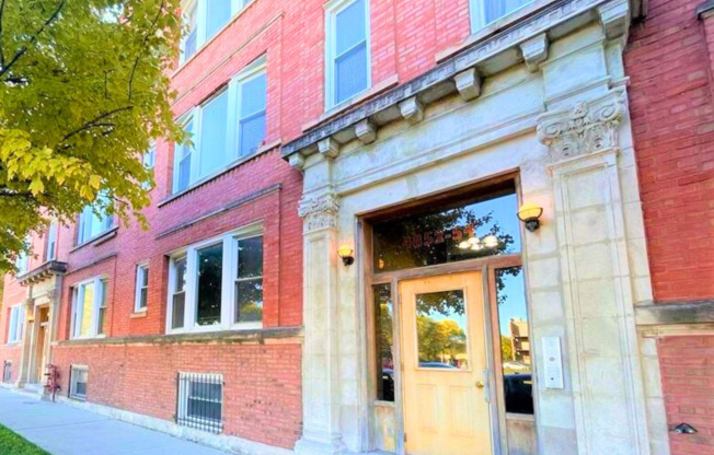 Indiana Ave 4852-58 118-124