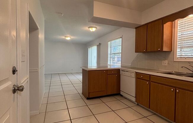 3 beds, 1 bath, $1,495