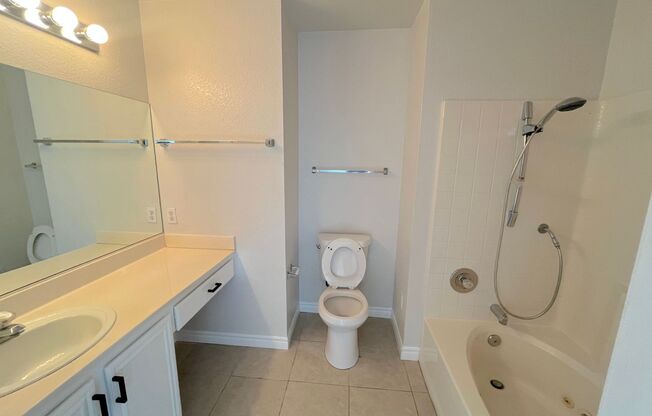 2 beds, 2 baths, $1,395, Unit UNIT 2004