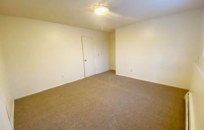 2 beds, 1 bath, $1,450, Unit 1