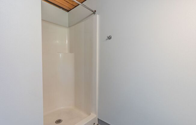 Studio, 1 bath, 405 sqft, $1,159, Unit 612