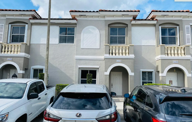 14103 SW 49 ST