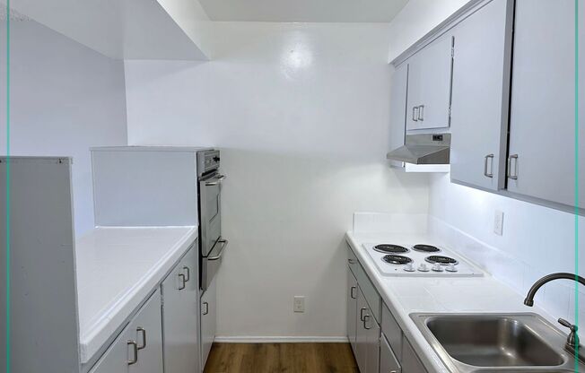 1 bed, 1 bath, 666 sqft, $1,900, Unit E204