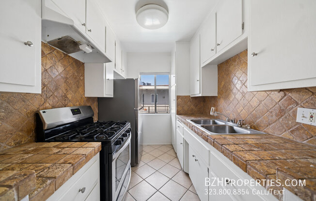 1220 N. Ogden Dr.