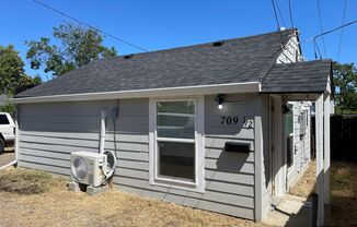Great 1 Bedroom 1 Bath Cottage-ALL UTITLITES INCLUDED, except Power