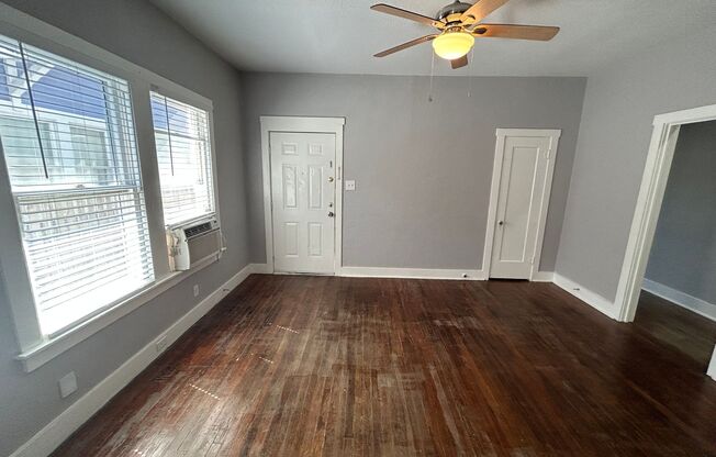 **APPLICATION RECEIVED** COMING SOON! 1 Bedroom 1 Bath Duplex Near Downtown!