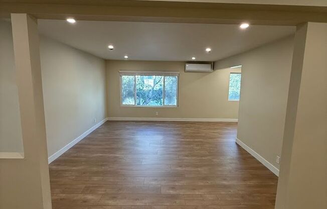 3 beds, 2 baths, 1,400 sqft, $3,295, Unit 10