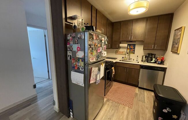 2 beds, 1 bath, $1,395, Unit 223