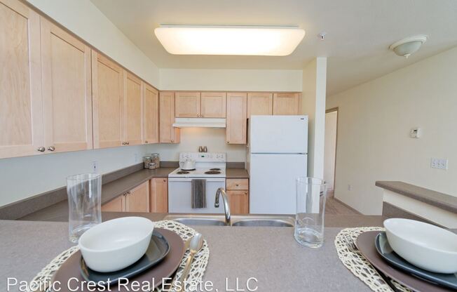 303 10th Ave