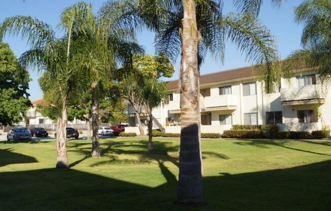 Castle Park Garden Apartments