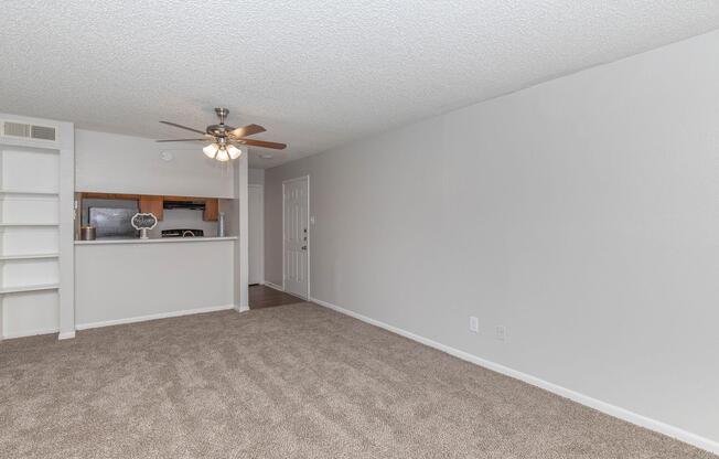 1 bed, 1 bath, 607 sqft, $879